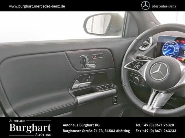 Mercedes-Benz EQA 300 4MATIC Progressive