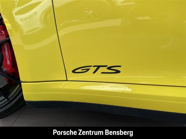 Porsche 992 Cabrio Carrera GTS