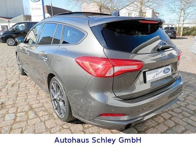 Ford Focus ST Line Wagon