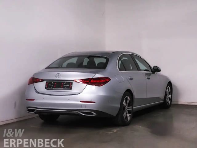 Mercedes-Benz C 200 Sedan