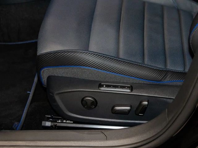 Volkswagen Golf 2.0 TSI 4Motion Golf VIII