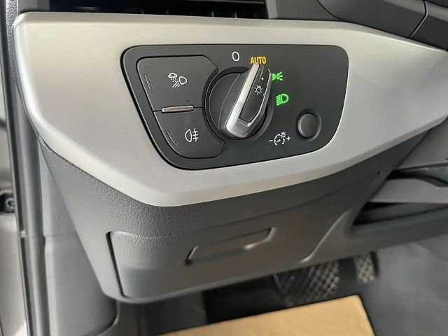 Audi A4 30 TDI Avant S-Tronic