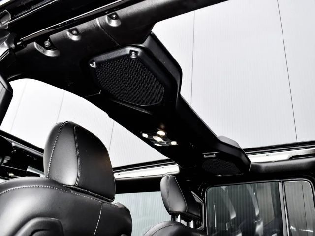 Jeep Wrangler HEMI Rubicon