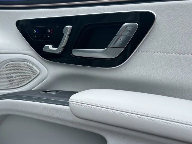 Mercedes-Benz EQS 580 Sedan