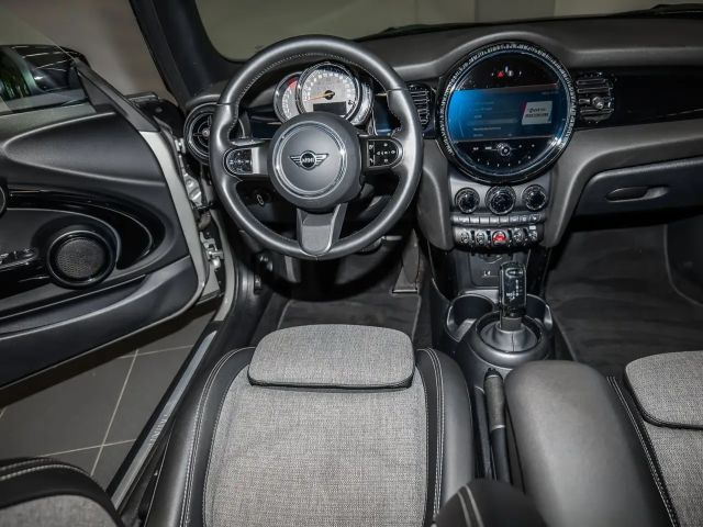 MINI Cooper LED PDC V+H DAB Parkass. Klima