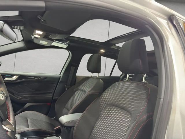 Ford Focus EcoBoost ST Line Wagon