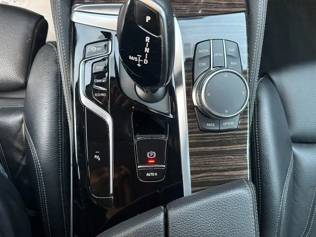 BMW 520 520d Luxury Line xDrive