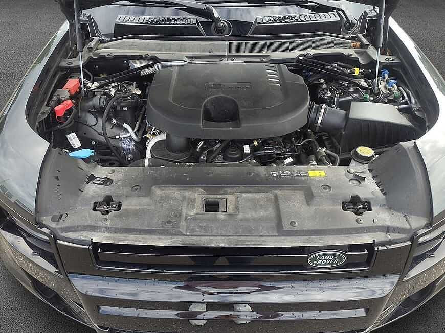 Land Rover Defender 110