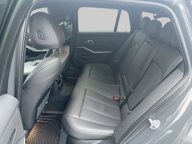 BMW 330 330d Touring xDrive