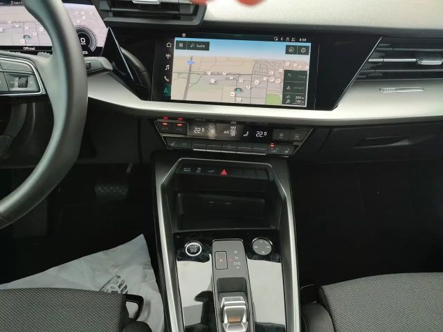 Audi A3 45 TFSI Hybride S-Line Sedan