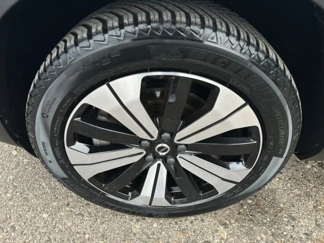 Volvo XC40 Core Recharge