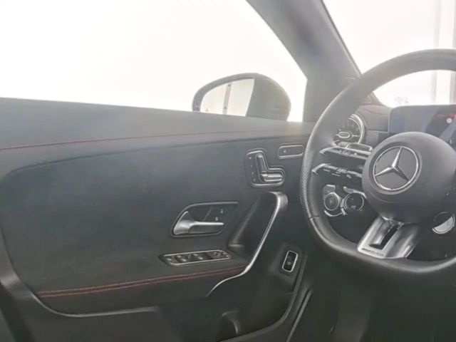 Mercedes-Benz CLA 35 AMG 4MATIC AMG Line