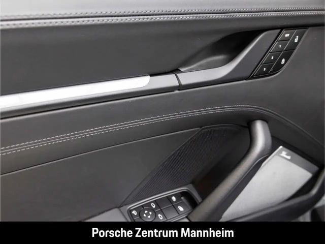 Porsche 992 4 Coupé GTS Targa