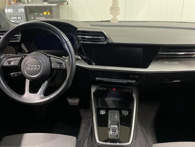 Audi A3 30 TDI S-Tronic Sedan