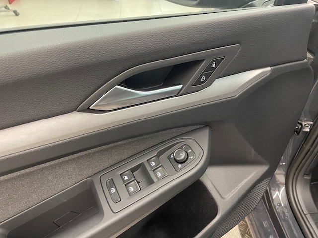 Volkswagen Golf 1.5 TSI Business Life Plus