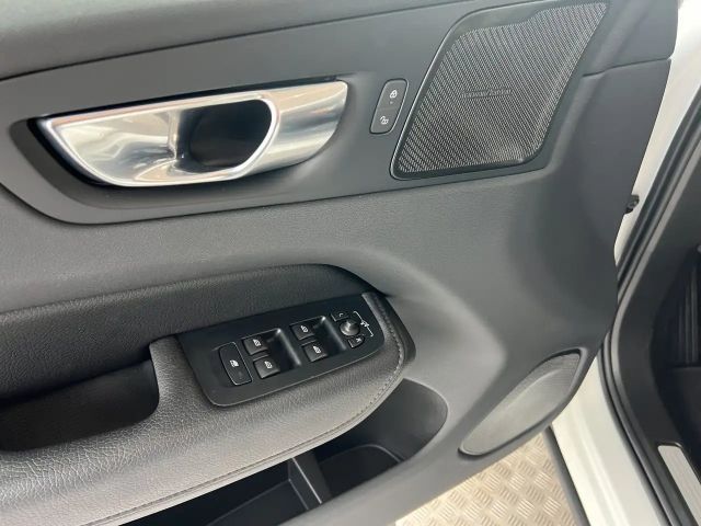 Volvo XC60 AWD Geartronic Momentum