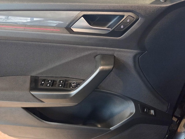 Volkswagen T-Roc 1.5 TSI DSG Sport