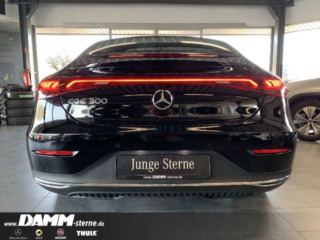 Mercedes-Benz EQE 300 Sedan