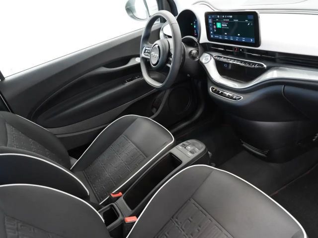 Fiat 500e 87KW/42kWh/DC-LADEN/CARPLAY/DAB/SOH