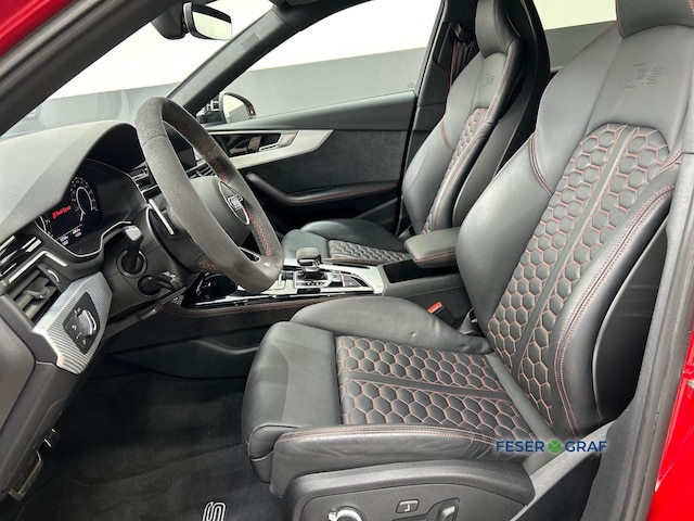 Audi RS4 Avant Quattro