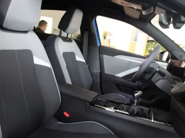 Opel Astra 1.2 Turbo Edition Turbo