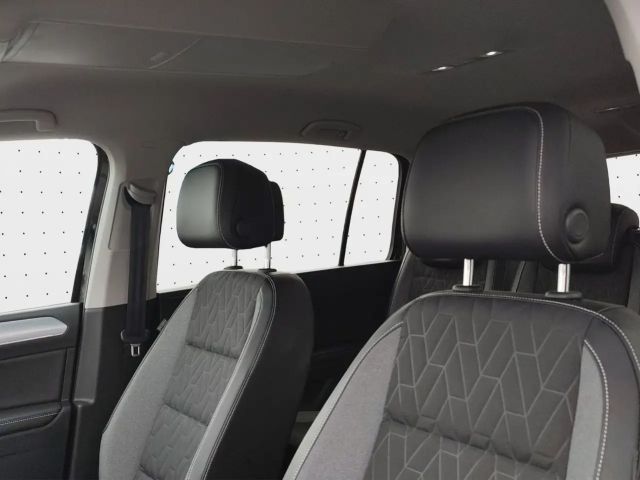 Volkswagen Touran 1.5 TSI DSG IQ.Drive