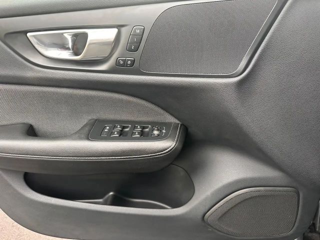 Volvo V60 AWD Dark Plus T6