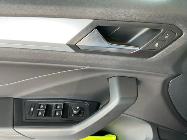 Volkswagen T-Roc 1.5 TSI Plus