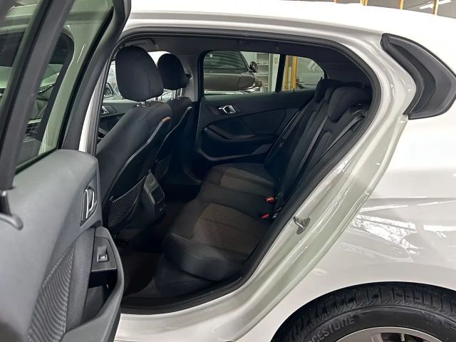 BMW 116 116d Advantage pakket Sedan