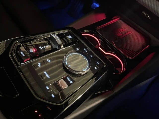 BMW 520 520i M-Sport Sedan