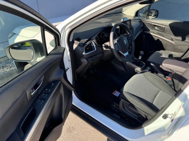 Suzuki S-Cross AllGrip Hybrid