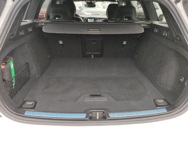 Volvo V60 Cross Country AWD Plus