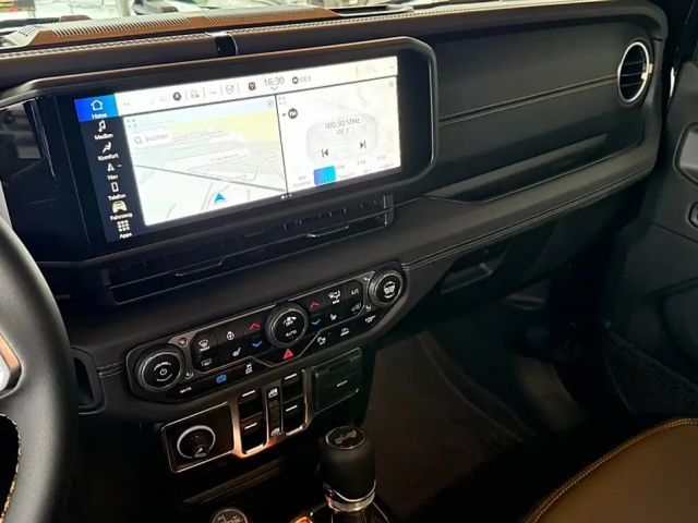 Jeep Wrangler 4xe Sahara