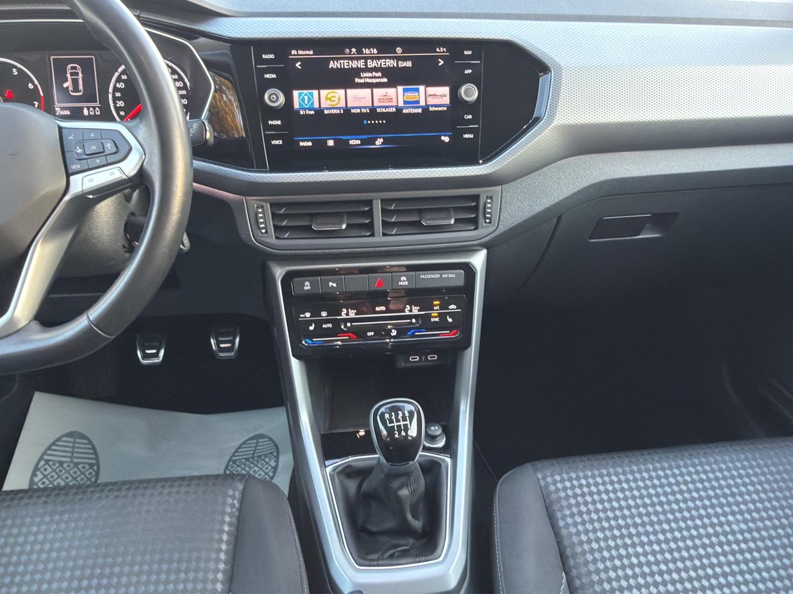 Volkswagen T-Cross Active