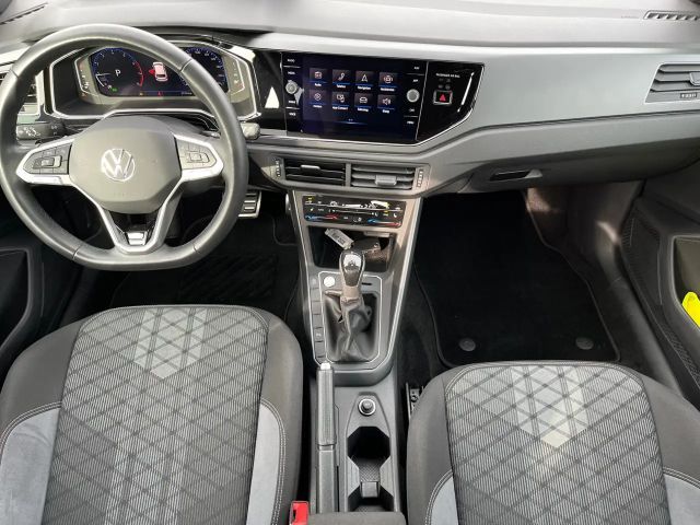 Volkswagen Polo 1.0 TSI DSG R-Line