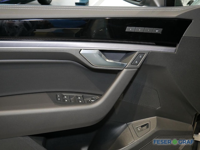 Volkswagen Touareg 4Motion R-Line