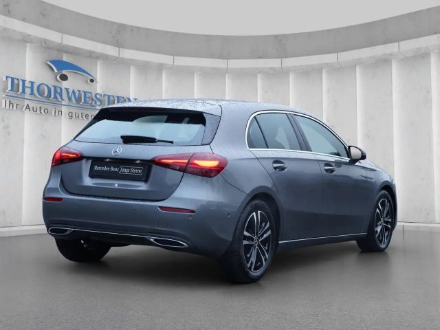 Mercedes-Benz A 180 Hatchback Progressive