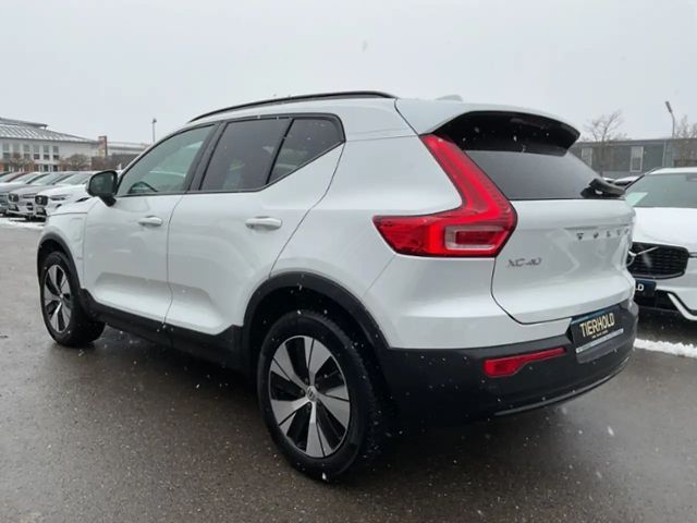 Volvo XC40 Dark Plus T4