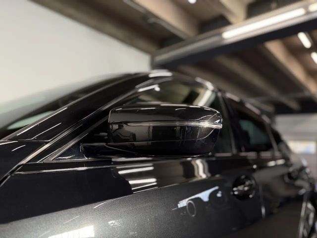 BMW 320 320d M-Sport Sedan