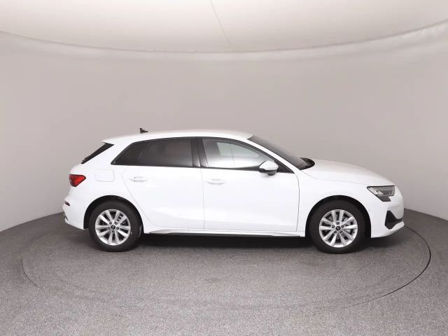 Audi A3 30 TFSI Sedan