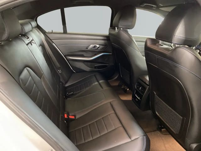 BMW 330 330i M-Sport Sedan xDrive