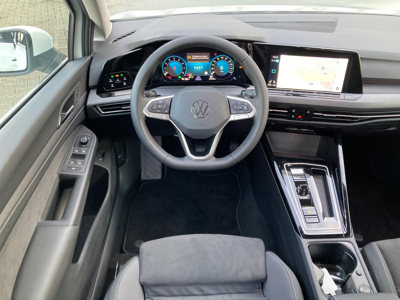 Volkswagen Golf DSG Style Variant