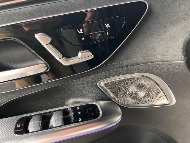 Mercedes-Benz EQE 350 AMG Line Sedan