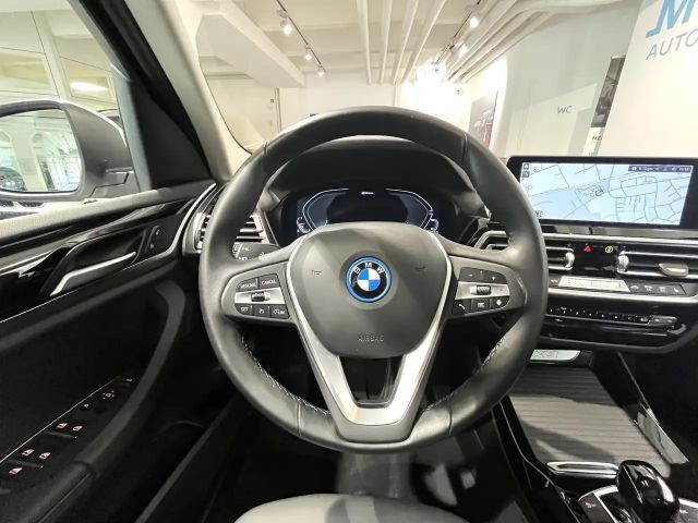 BMW X3 xDrive30e