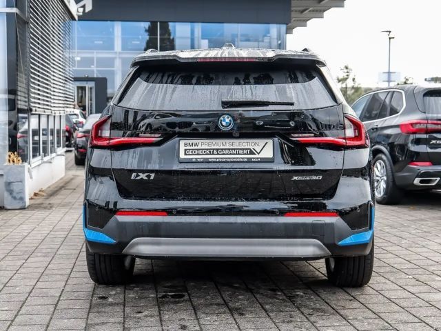 BMW iX1 xDrive30
