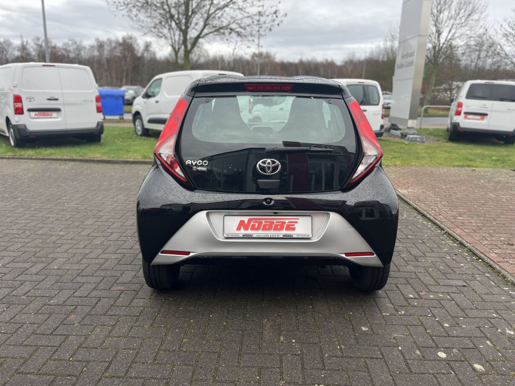 Toyota Aygo 5-deurs Play X-play