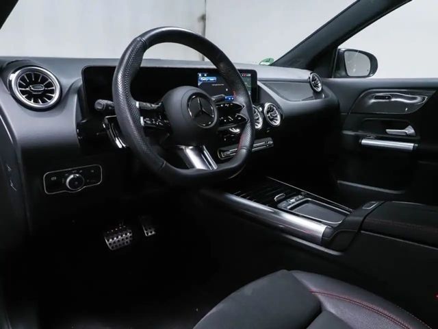 Mercedes-Benz GLA 200 AMG Line