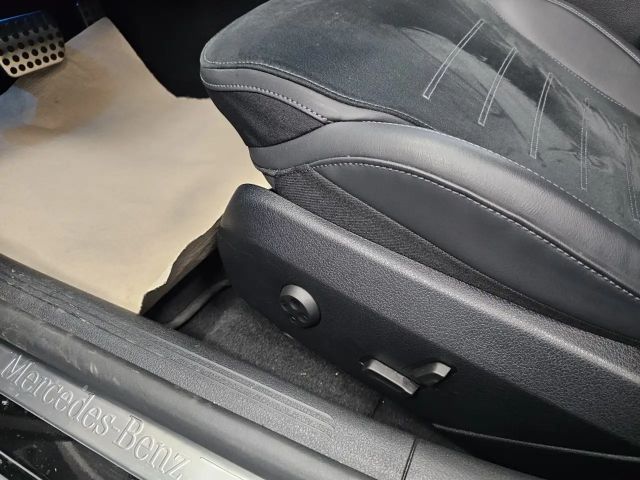 Mercedes-Benz C 200 AMG Line Sedan