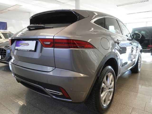 Jaguar E-Pace AWD P300e R-Dynamic SE