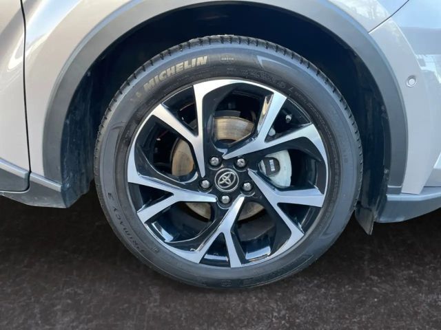 Toyota C-HR Hybride Team D